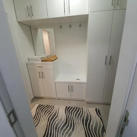 Apartman Ada